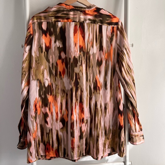 Colourful, silky CK blouse 😍 - Picture 4 of 7